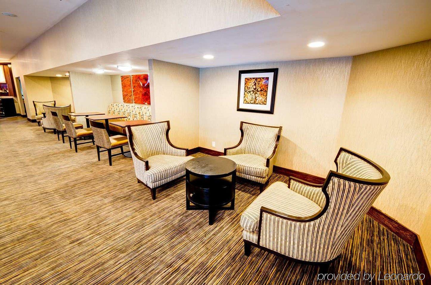 Doubletree By Hilton Hotel Raleigh - Brownstone - University Exterior foto