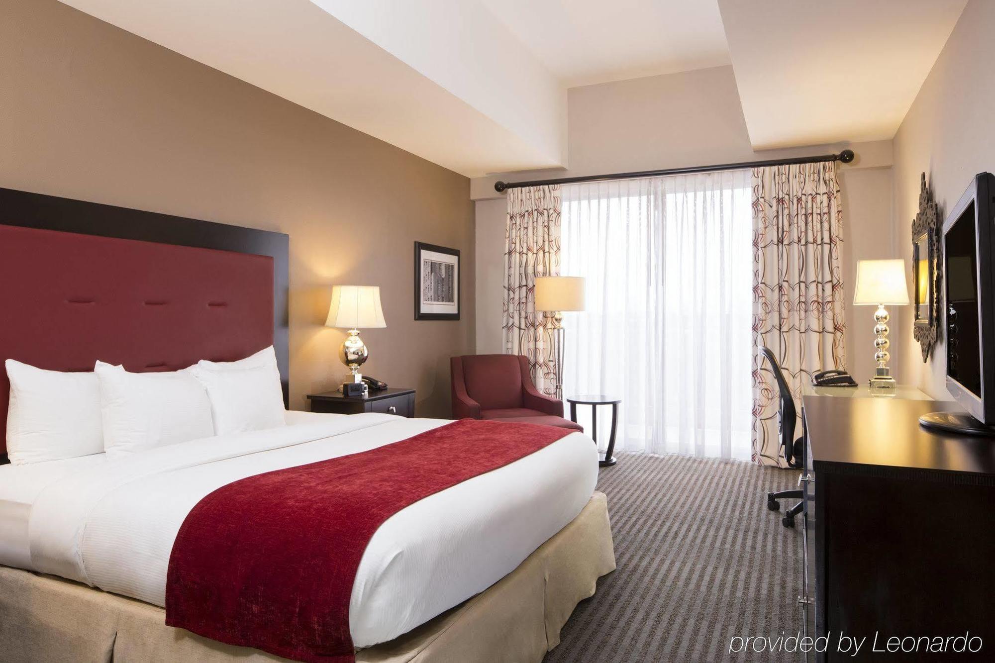 Doubletree By Hilton Hotel Raleigh - Brownstone - University Exterior foto