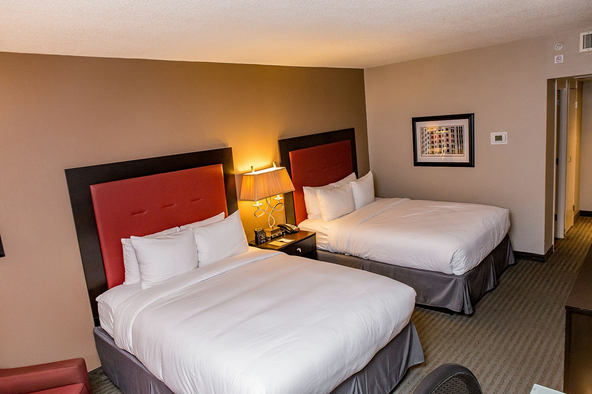 Doubletree By Hilton Hotel Raleigh - Brownstone - University Exterior foto