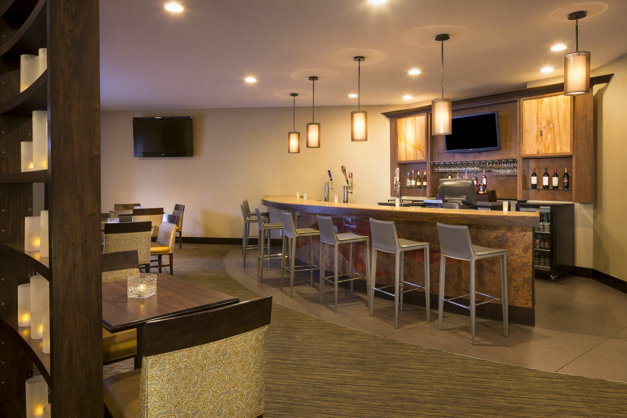 Doubletree By Hilton Hotel Raleigh - Brownstone - University Exterior foto