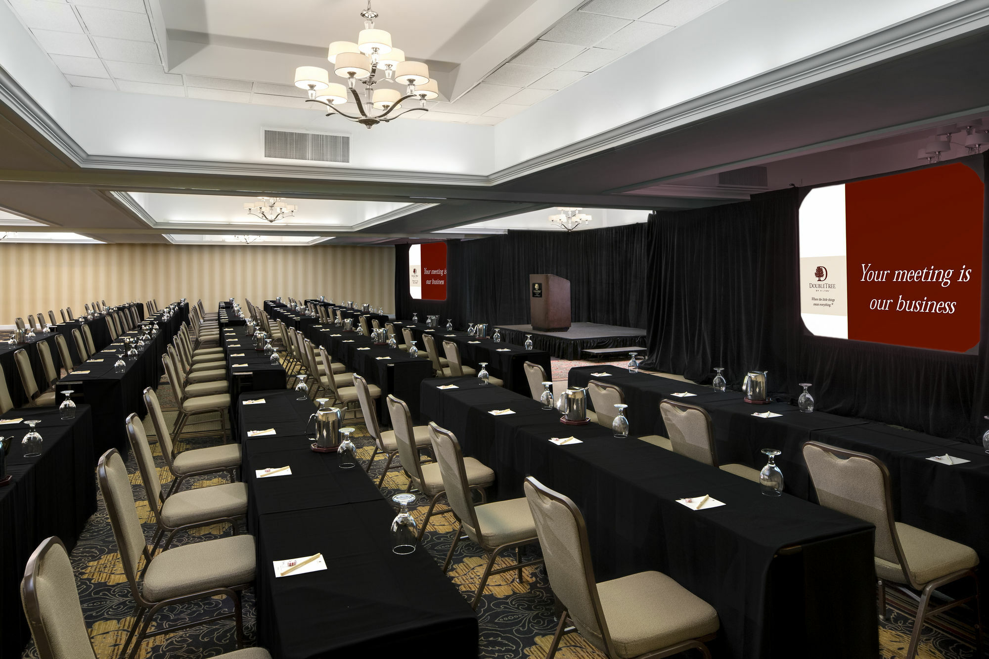 Doubletree By Hilton Hotel Raleigh - Brownstone - University Exterior foto